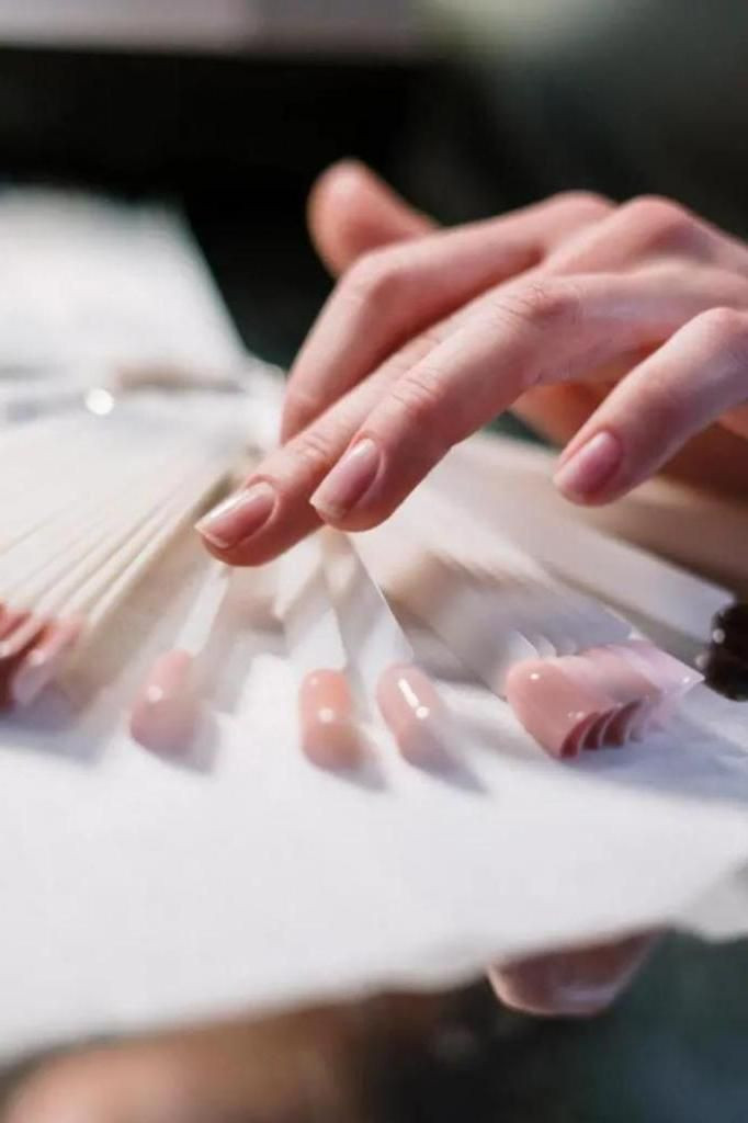 Курсы маникюра, педикюра, дизайна и наращивания ногтей в Москве / Мир ...